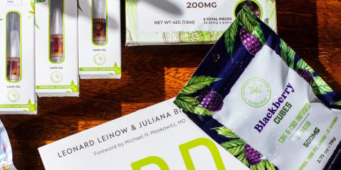 00HS-HEMP-05-bctm-mediumSquareAt3X-WgAr6N-rss