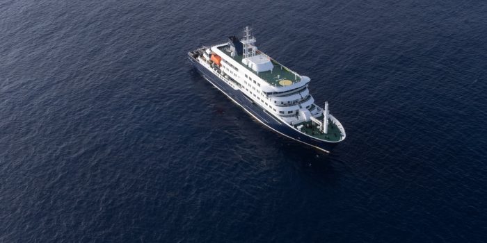 00int-hantavirus-cruise-top-mwgz-mediumSquareAt3X-Iqf4Yt-rss