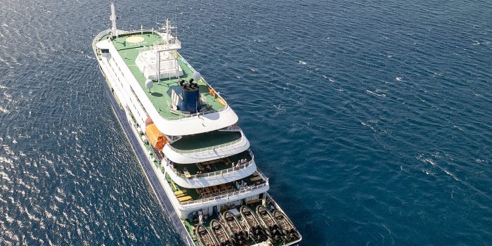03xp-cruise-wqmg-mediumSquareAt3X-xWnZuh-rss