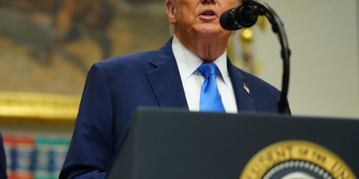 05hs-tylenol-01-tqzb-mediumSquareAt3X-HRrEkm-rss