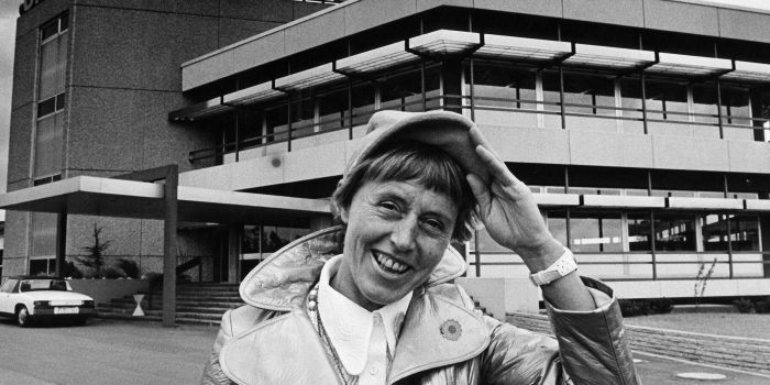 06whm-uhse-obit-mediumSquareAt3X-aHtn16-rss