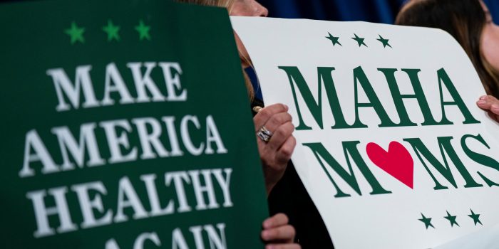 09DC-TRUMP-MAHA-zpjc-mediumSquareAt3X-WzG6db-rss