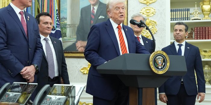 10HS-TRUMP-DRUGPRICES-tkfl-mediumSquareAt3X-4k2nOi-rss