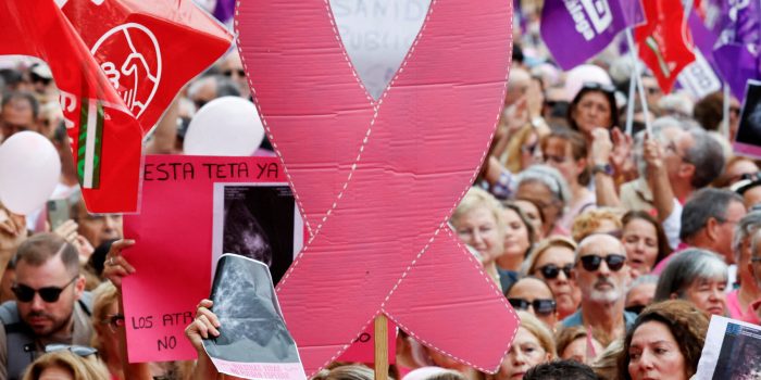 12HS-breastcancer-pqft-mediumSquareAt3X-v2-Wjii3o-rss