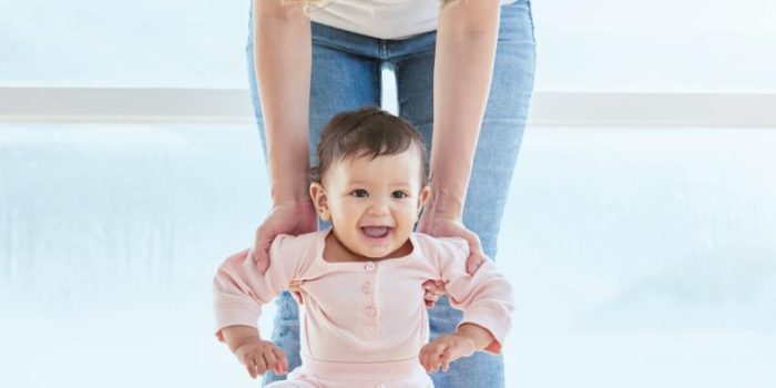 Baby20first20steps20with20mom-tIzrCk-rss