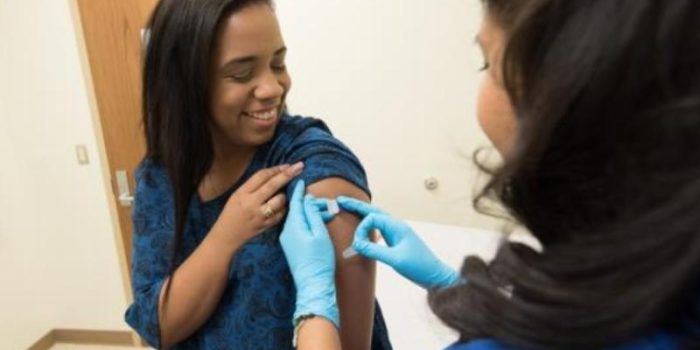 Bandaging20after20flu20vaccine-CDC-dZ0ewV-rss