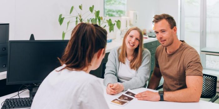 Expectant20couple20docs20office-5u6jyy-rss