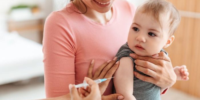 Mom20and20baby20getting20vaccinated-rWvGav-rss