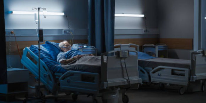 Older20man20in20hospital20bed-qTGZp3-rss