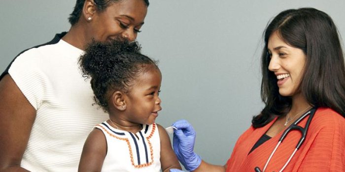 Swabbing20b420vaccine-AAP-AmHArF-rss