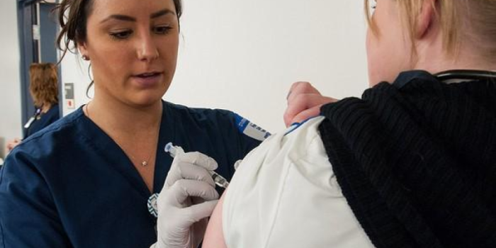 Woman20being20immunized-JzD19G-rss