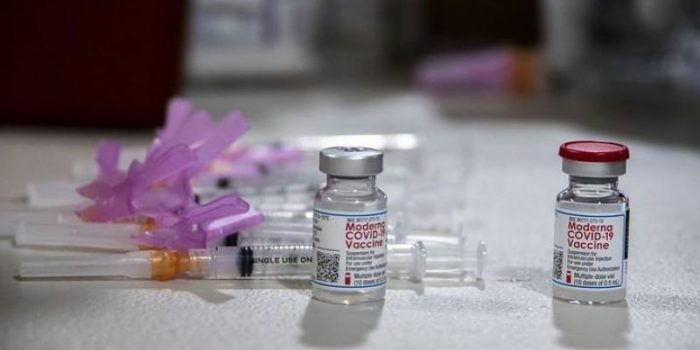 moderna_vials_and_syringes-eric_garcetti-JLvKSi-rss